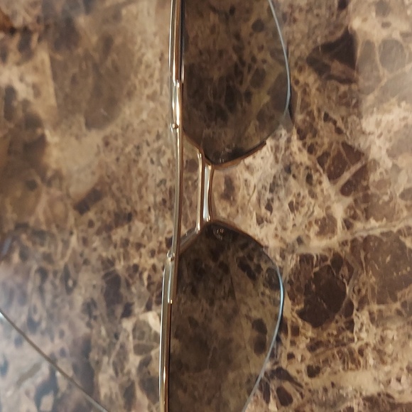 CD (CHRISTIAN DIOR)  GREY GRADIENT GOLD AVIATORish SUNGLASSES - Picture 4 of 4